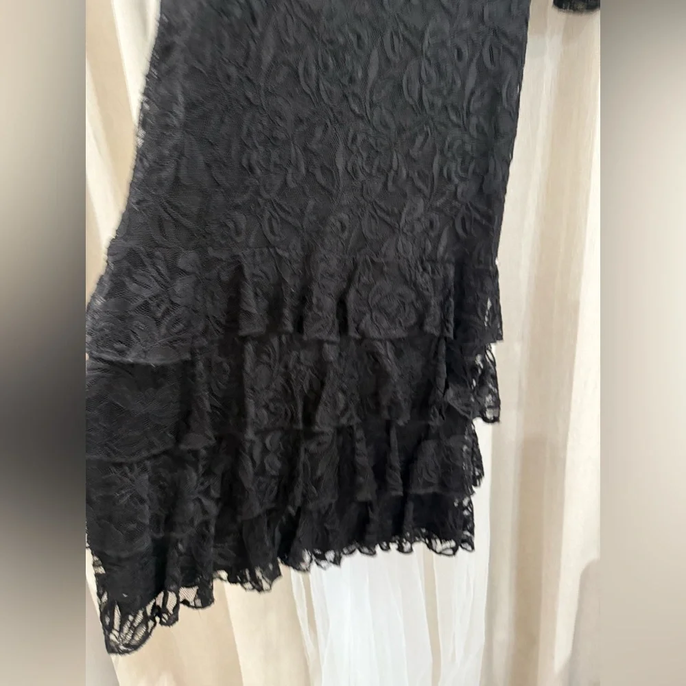 Zadie B’s Cocktail Sheath Dress with Bell Sleeves - Picture 2 of 3